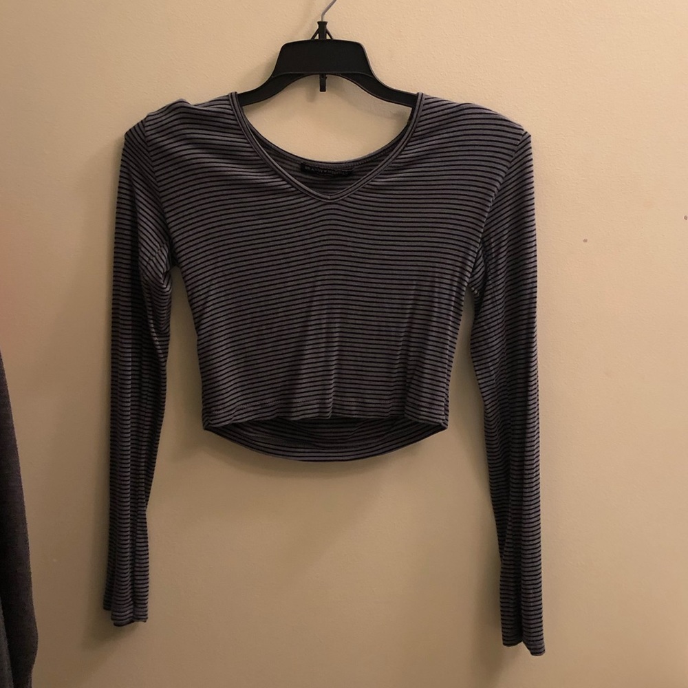 Brandy Melville Cropped Long Sleeve Top